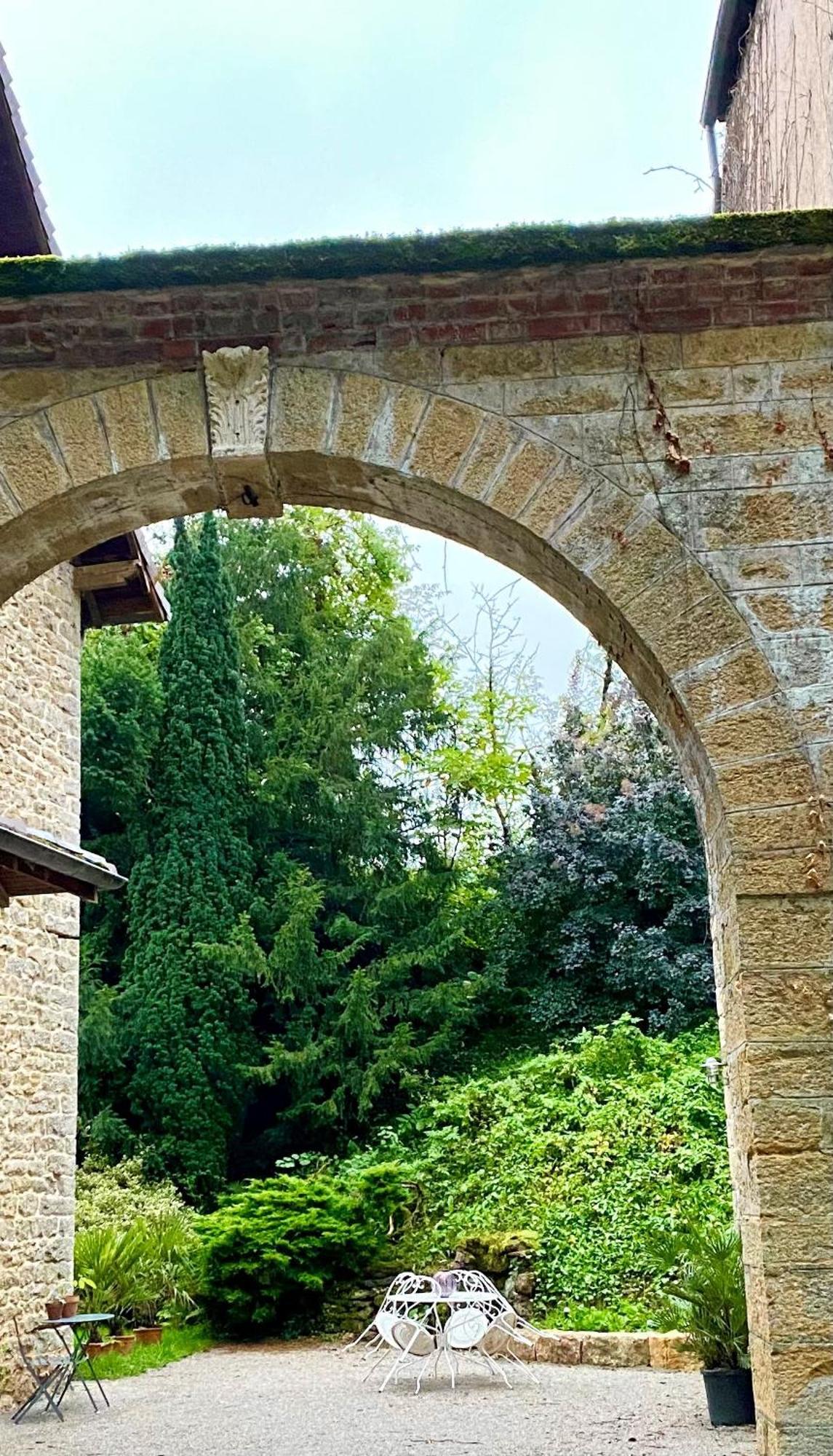 Bed and Breakfast Le Domaine De Moroges Exterior foto