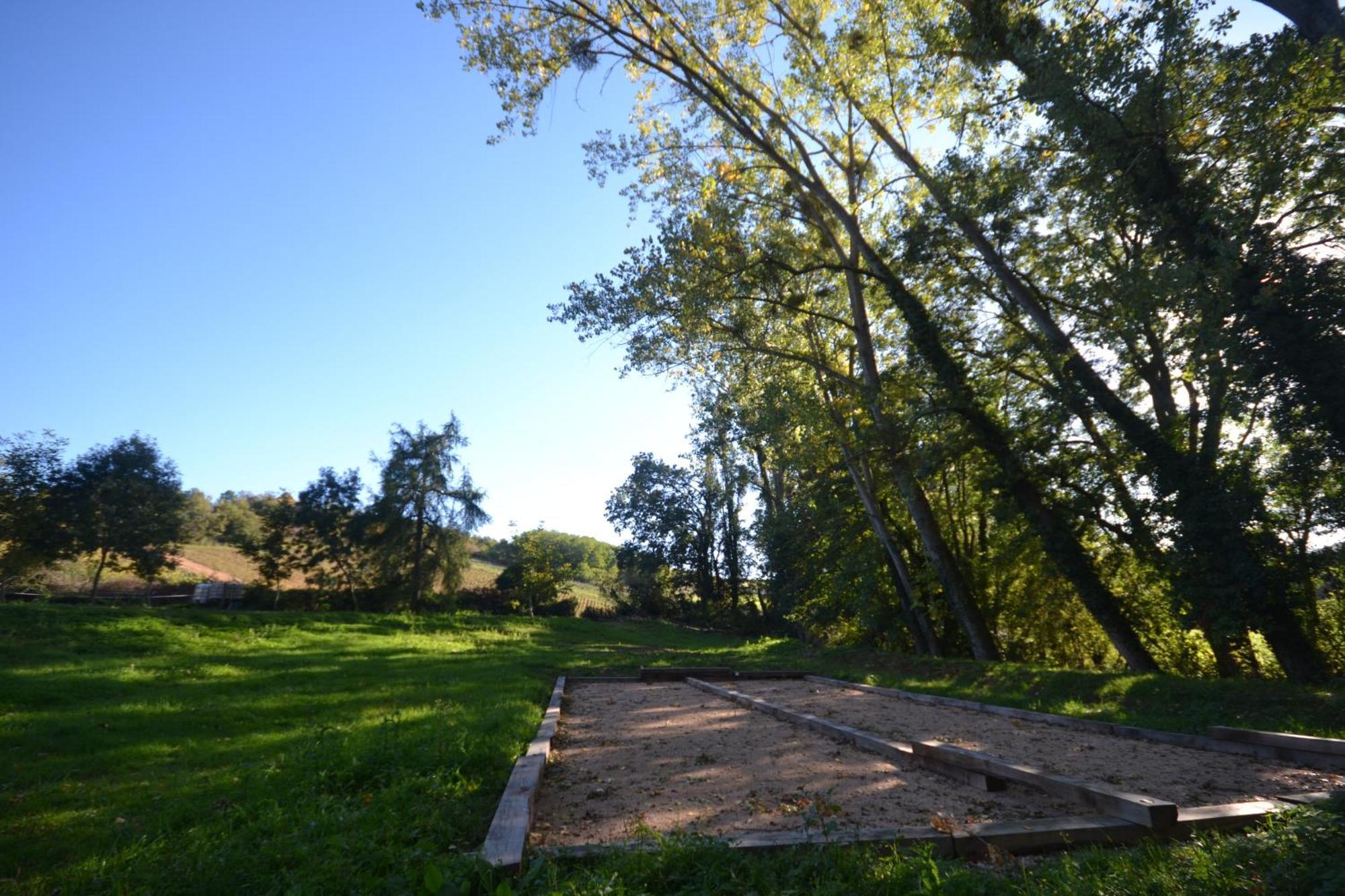 Bed and Breakfast Le Domaine De Moroges Exterior foto