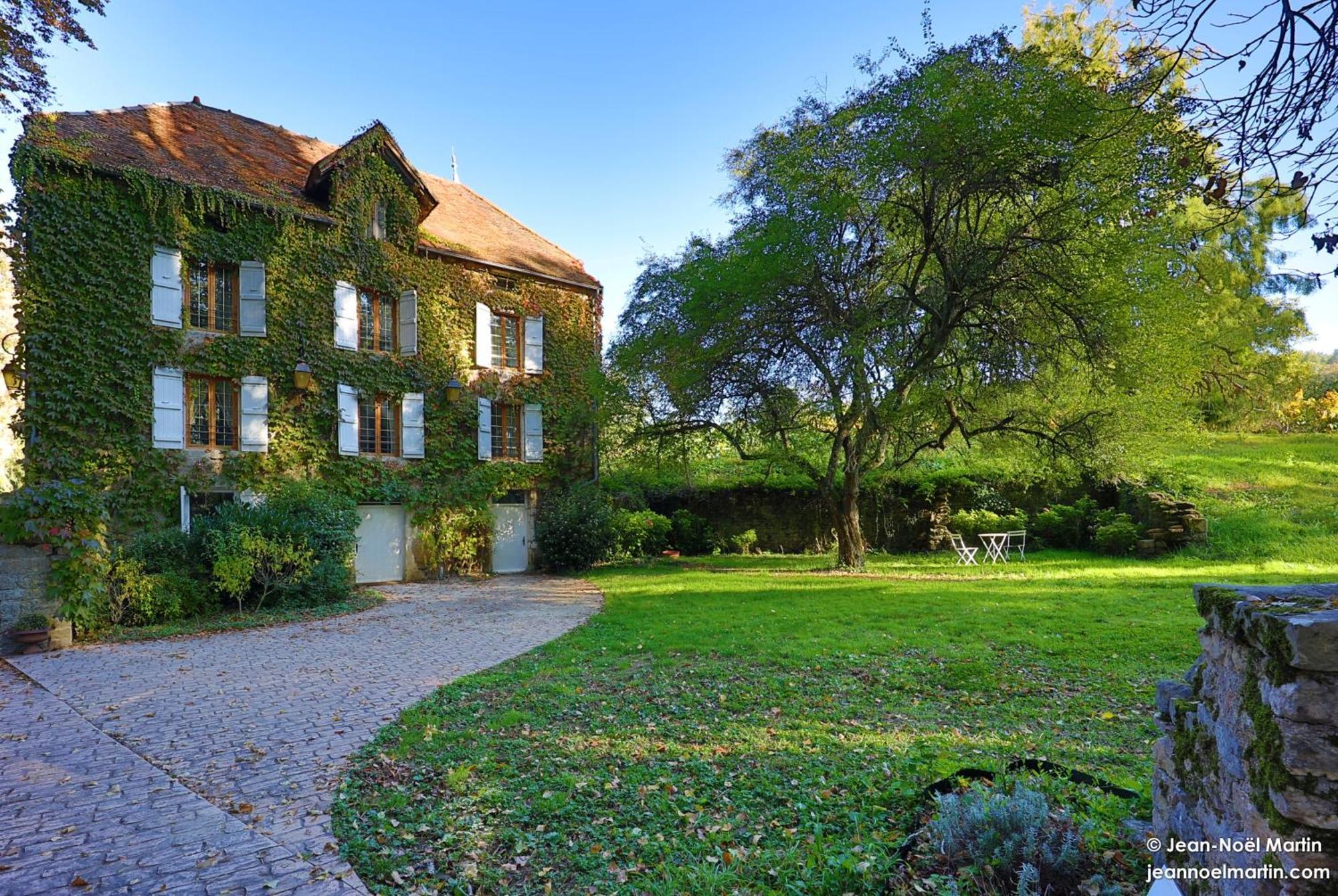 Bed and Breakfast Le Domaine De Moroges Exterior foto